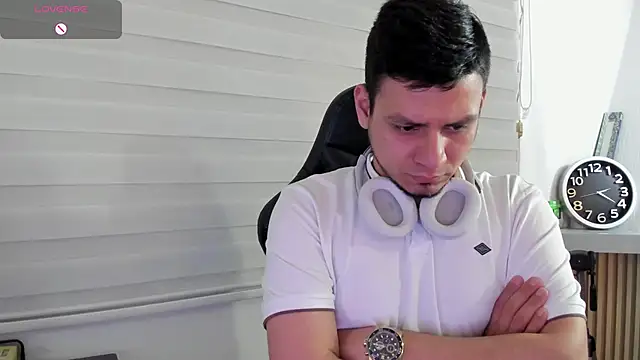 แชท XXX สดของ Rick_Adams