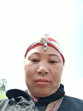 kalara_kail: διαδικτυακό σόου στην κάμερα