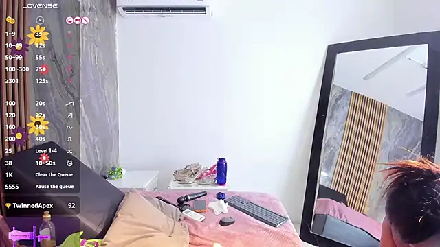 Онлайн чат XXX LauraSaenz01