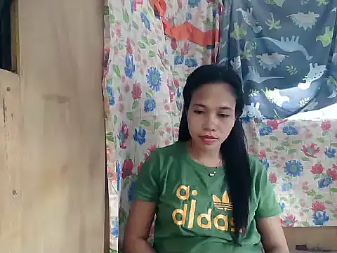 PinaySkinnyGirl Adlı Modelin Canlı XXX Sohbeti