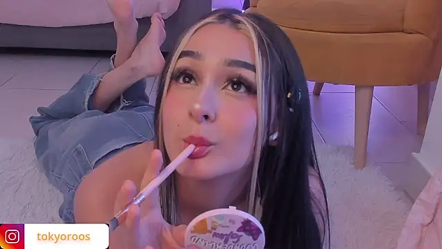 Chatroom XXX en direct de TokyoHaskel