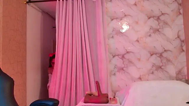 แชท XXX สดของ QueenSallyDesire