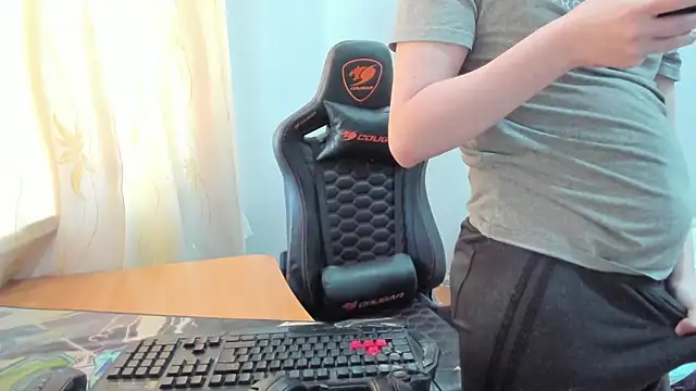 iliaskrislove – Kamerová šou