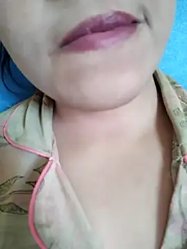 دردشة Anki-doll الجنسية المباشرة