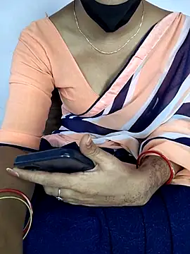 Ek-Dum-Angel: διαδικτυακό σόου στην κάμερα