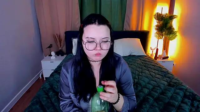 Kira_G0ld Adlı Modelin Canlı XXX Sohbeti