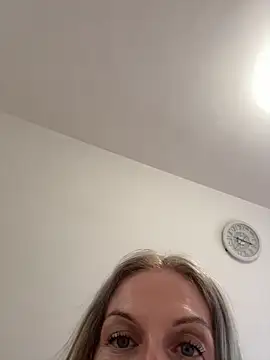 Faiiry_ Adlı Modelin Canlı XXX Sohbeti