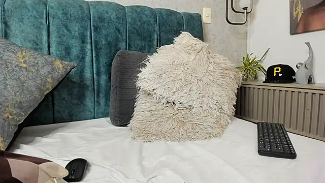 Santii_Twink – Kamerová šou