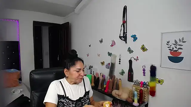 Chat XXX ao vivo de mature_bigboobs10