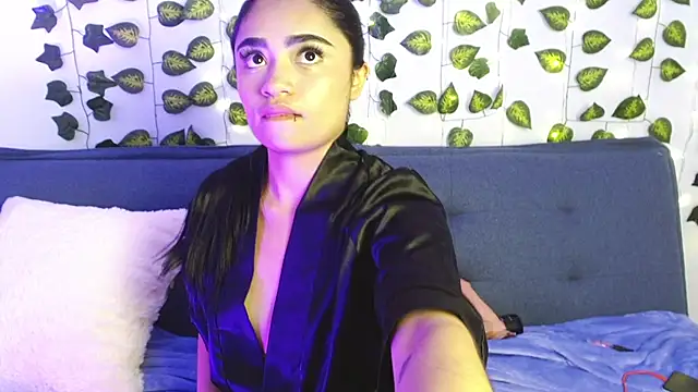 angie_boo1 Adlı Modelin Web Kamerası Şovu