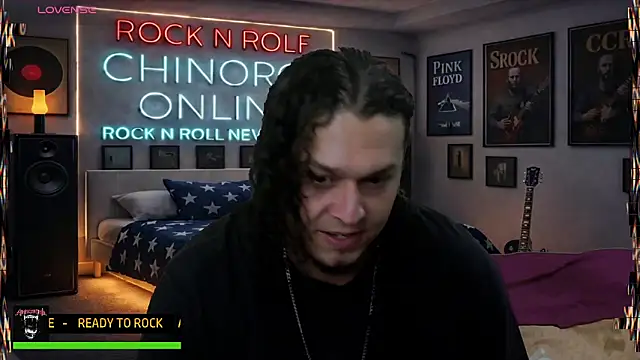 chino_roz Show in webcam