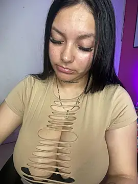 Miia__Taylor élő XXX-chatje