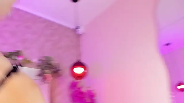 DannyRouds' Live XXX Chat