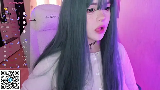 SelenaCuteのウェブカメラショー