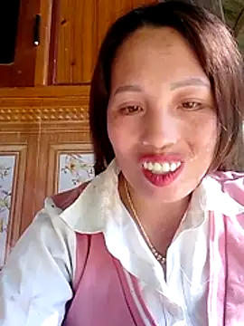 Gummiesu 网络视讯表演