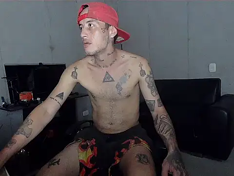 patrik_tattoo_ Adlı Modelin Web Kamerası Şovu