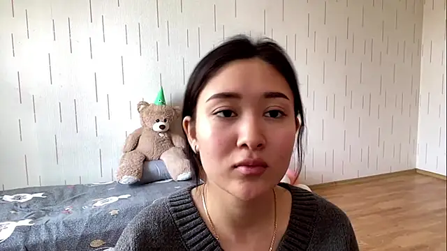 Chat +18 de YourMiIa ao vivo