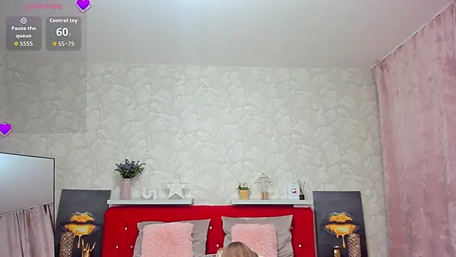 Онлайн чат XXX KattyPeachX