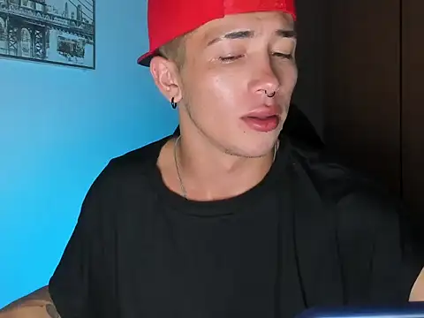 noahsaint Webcam-Show