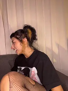 XXX chat uživo modela baby_akuma