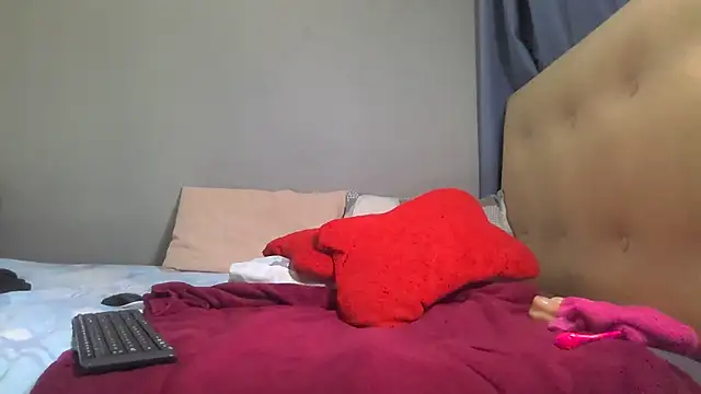 Sweetslender Chat XXX live