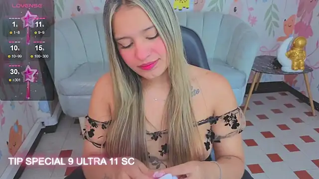 Paris09_v_ Live XXX-Chat