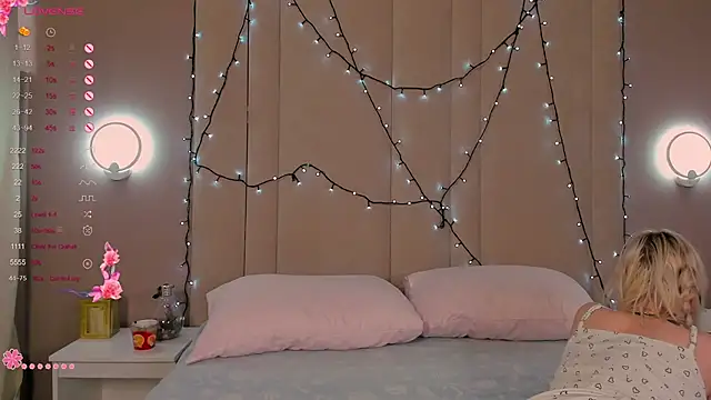 AdeleSilvy: онлайн-секс-чат