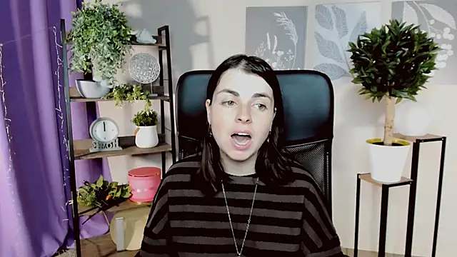 แชท XXX สดของ MartaEdams