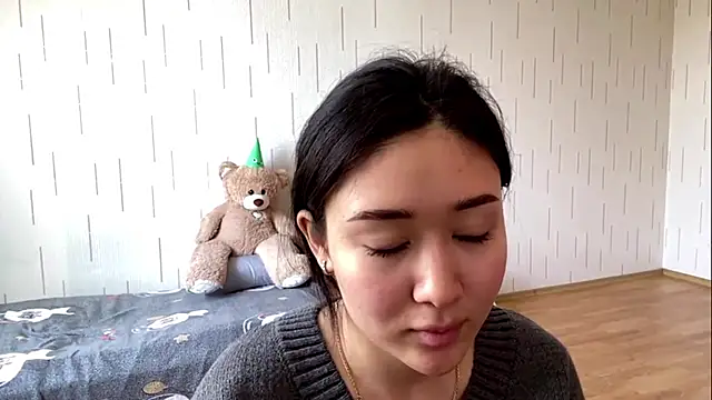 YourMiIa live XXX chat