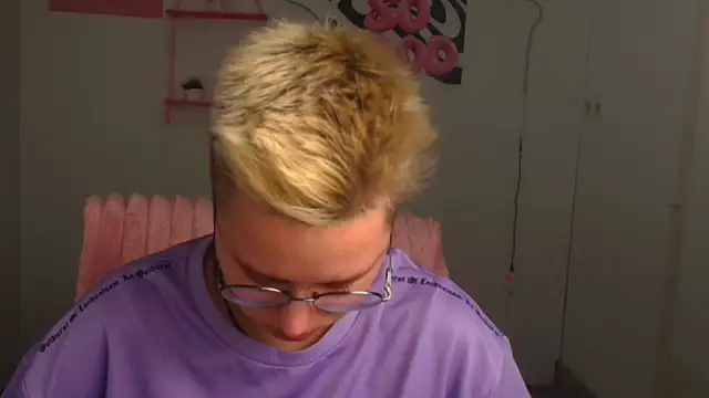 Show modela Bella_lla na web-kameri