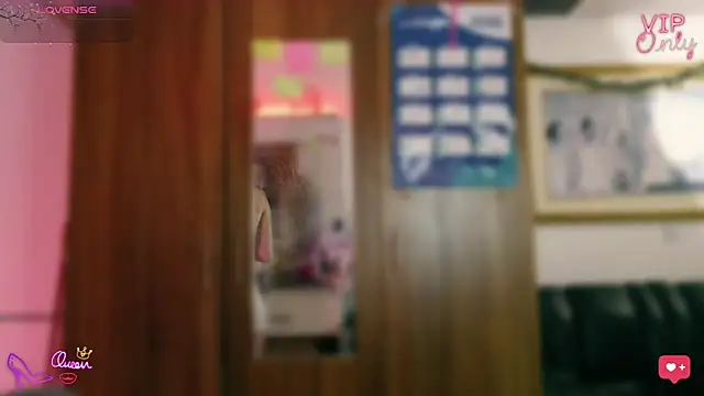 LauGrayJ 即時 XXX 聊天