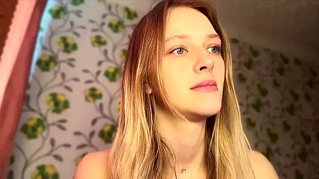 دردشة StarFrom_Hell الجنسية المباشرة