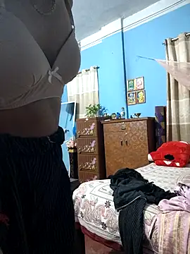 124pakhi Adlı Modelin Web Kamerası Şovu