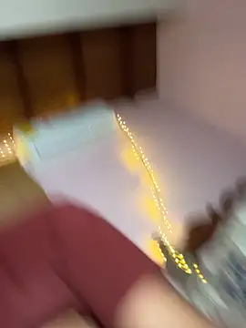 lucas-stormのウェブカメラショー