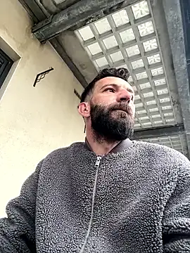 Michel_huge's Webcam Show