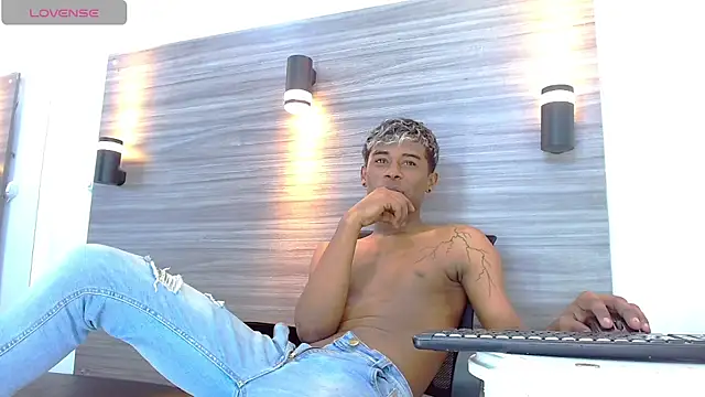 Онлайн чат XXX TonnyMarck