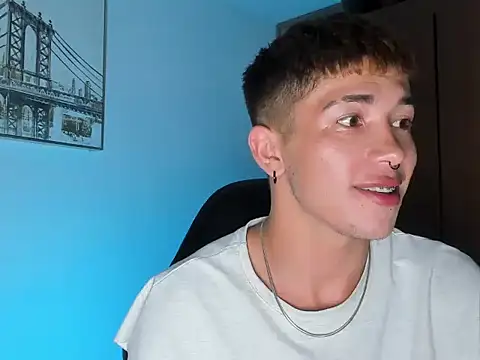 noahsaint: διαδικτυακό σόου στην κάμε ρα