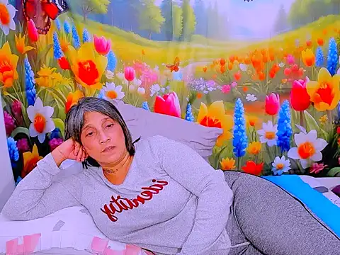 indianroxy's Live XXX Chat