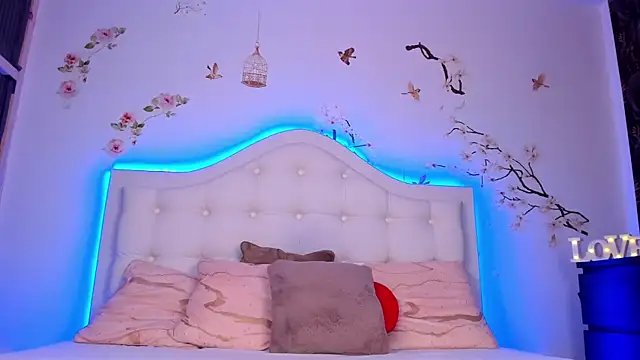 Živý XXX chat TinyBlair