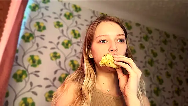 StarFrom_Hell Adlı Modelin Canlı XXX Sohbeti