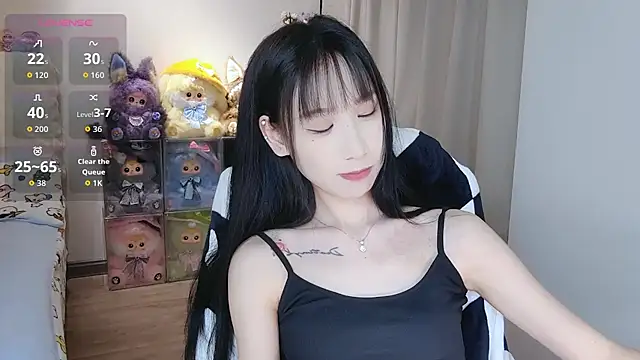 M-OTT_ Adlı Modelin Canlı XXX Sohbeti