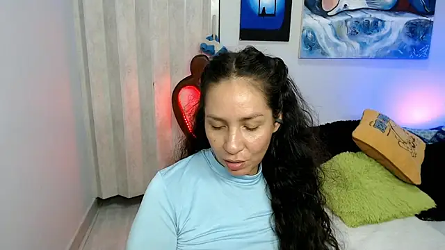 naihroby élő XXX-chatje