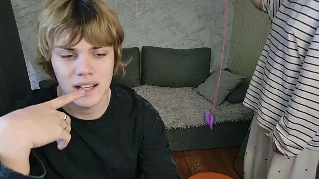 Bonnie_And_C1yde 即時 XXX 聊天