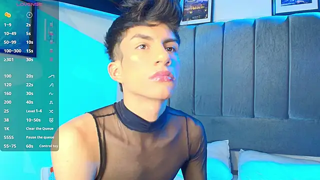 Erick_Velveth Adlı Modelin Canlı XXX Sohbeti