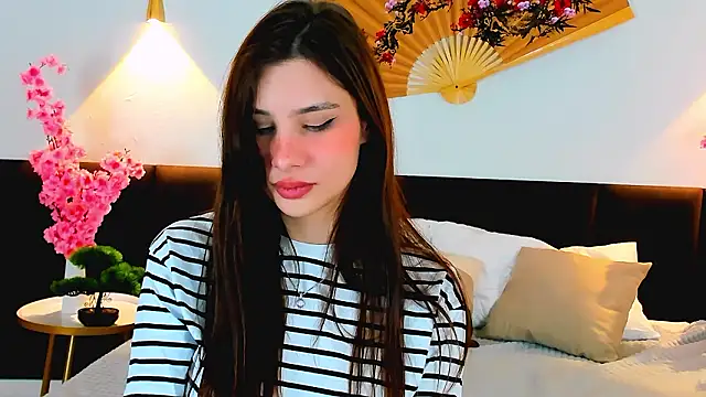 Danielle_Eddwards 即時 XXX 聊天