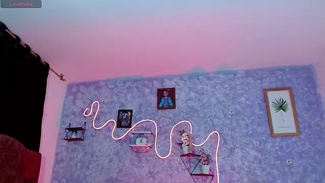 Everlin__Hot_: διαδικτυακό σόου στην κάμερα