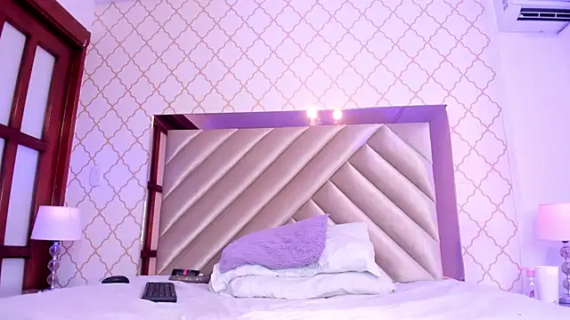 SamanthaGrace1 élő XXX-chatje