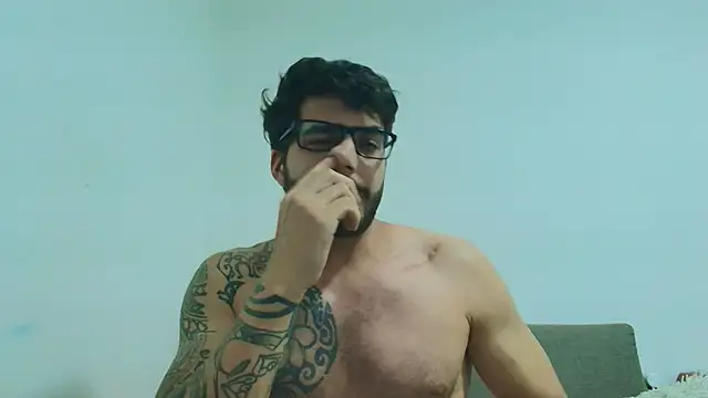 thomas_gun: απευθείας συνομιλία ΧΧΧ