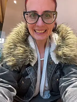 NataKitten Adlı Modelin Canlı XXX Sohbeti