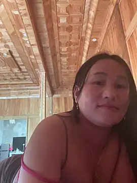 phungtitiのライブXXXチャット